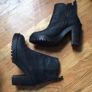 Dr. Martens Magdalena Heeled Zip Up Boots